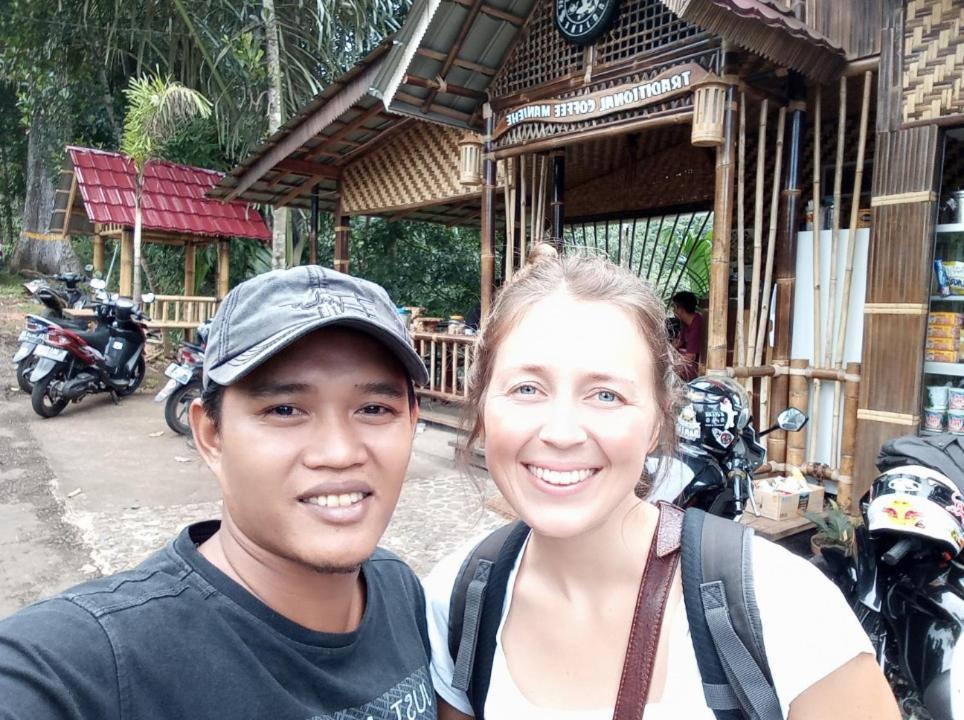 Javalindra Homestay Tour And Travel 바뉴왕기 외부 사진