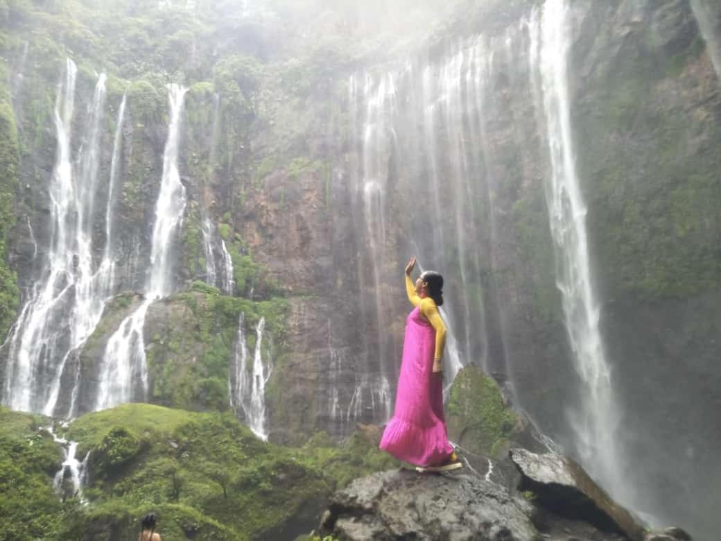 Javalindra Homestay Tour And Travel 바뉴왕기 외부 사진