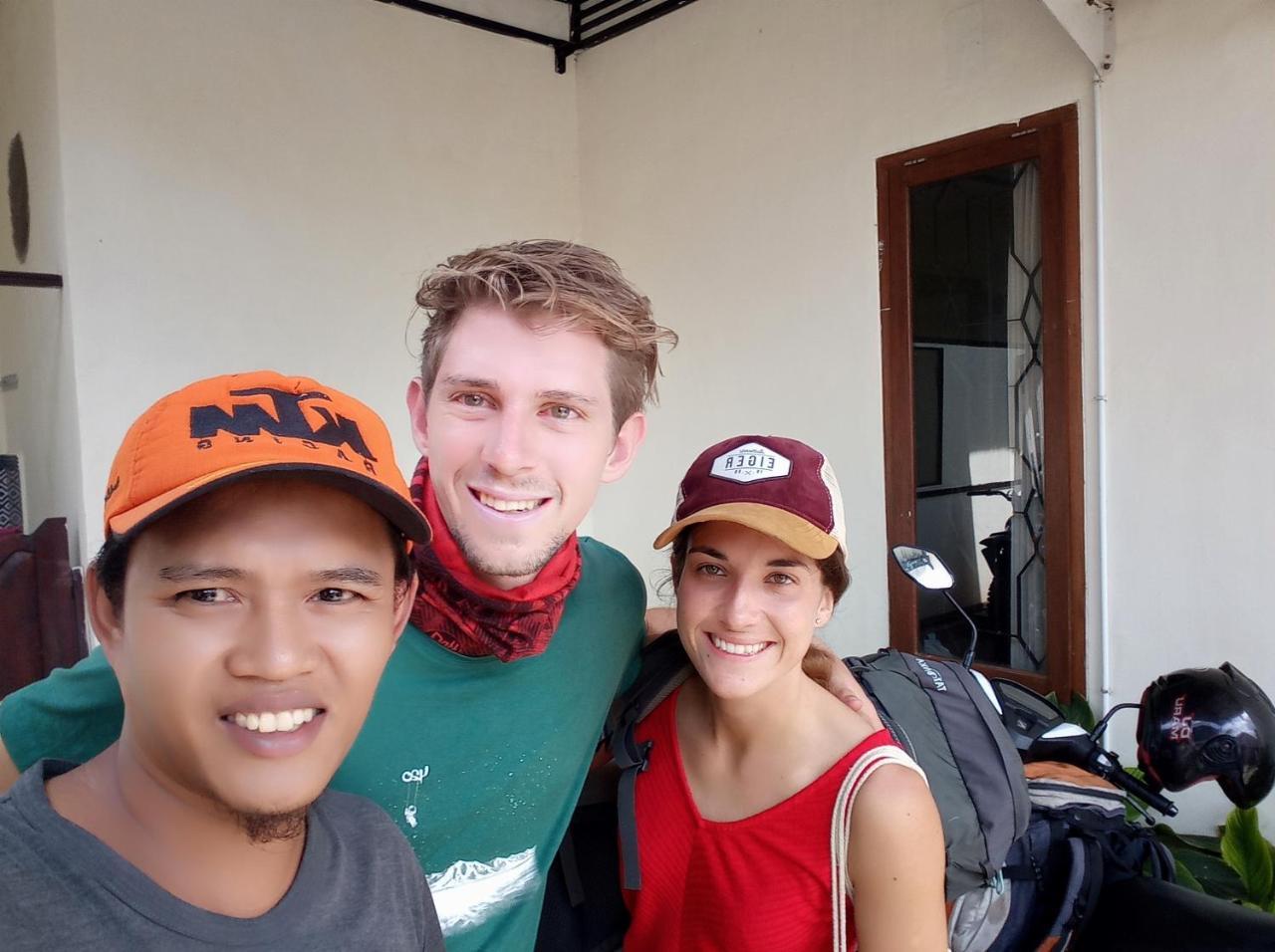 Javalindra Homestay Tour And Travel 바뉴왕기 외부 사진