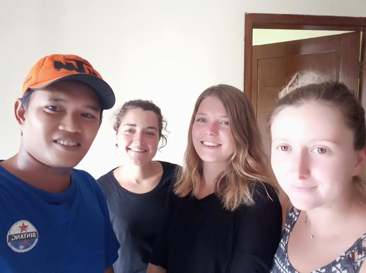 Javalindra Homestay Tour And Travel 바뉴왕기 외부 사진