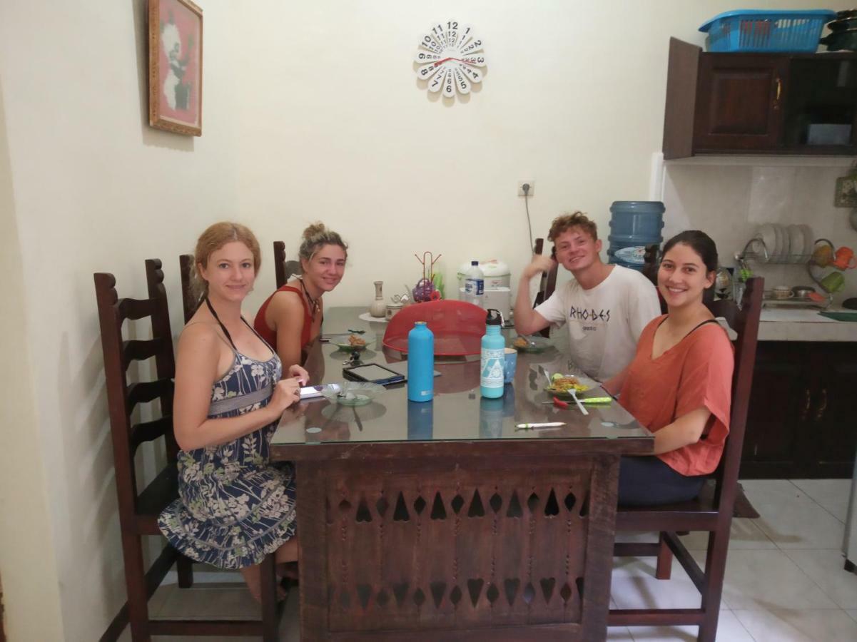 Javalindra Homestay Tour And Travel 바뉴왕기 외부 사진